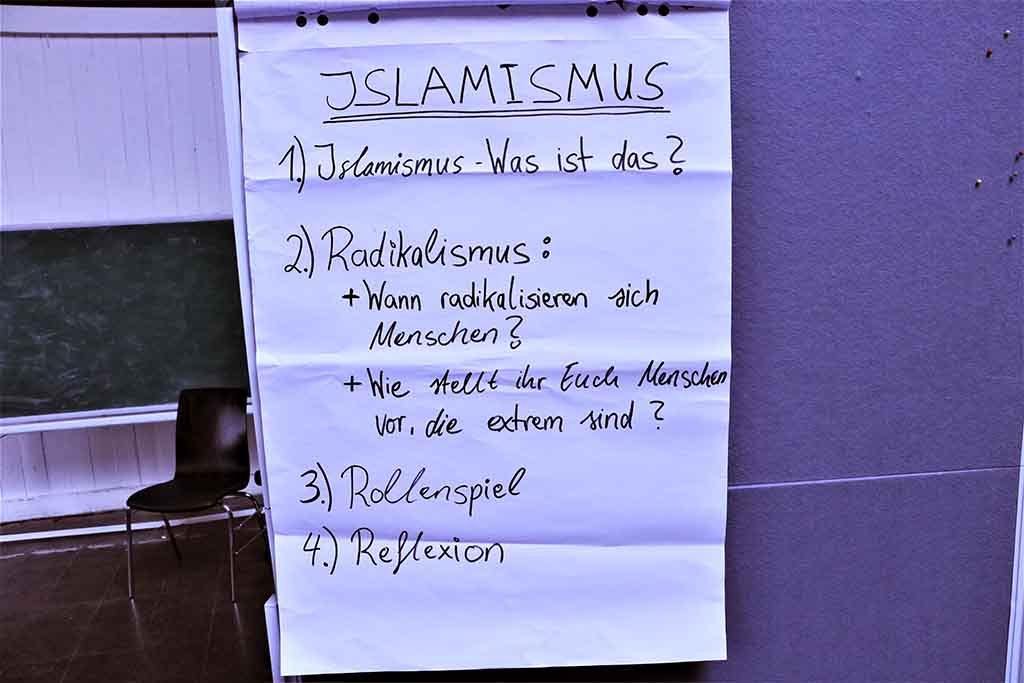 Ein Flipchart zum Thema Islamismus.